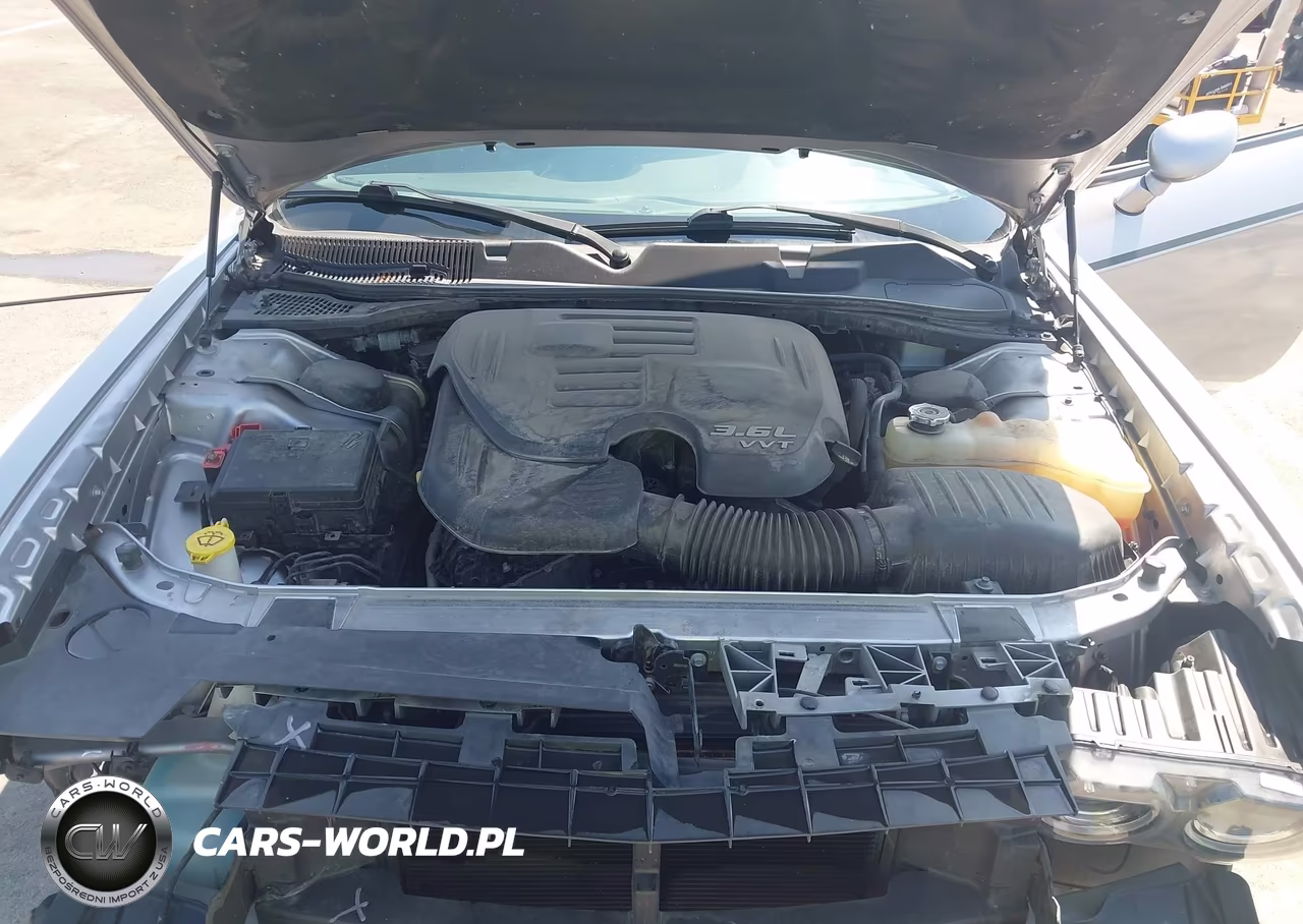 2018 Dodge Challenger Sxt Plus VIN:2C3CDZAG9JH252669 - 8