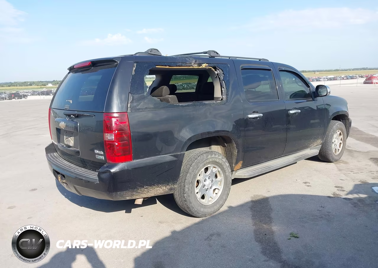 2010 Chevrolet Suburban 1500 Ls VIN:1GNUCHE0XAR240211 - 4