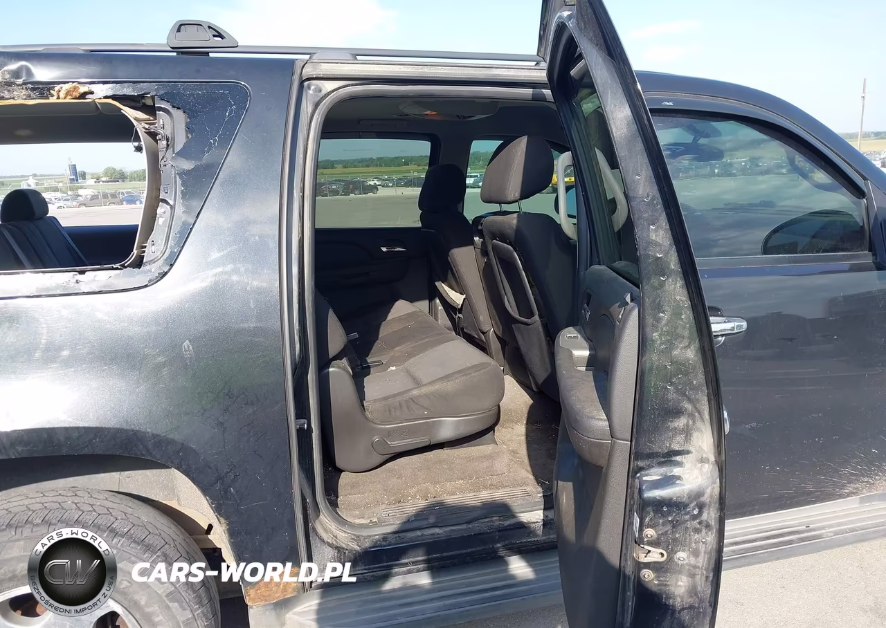 2010 Chevrolet Suburban 1500 Ls VIN:1GNUCHE0XAR240211 - 8