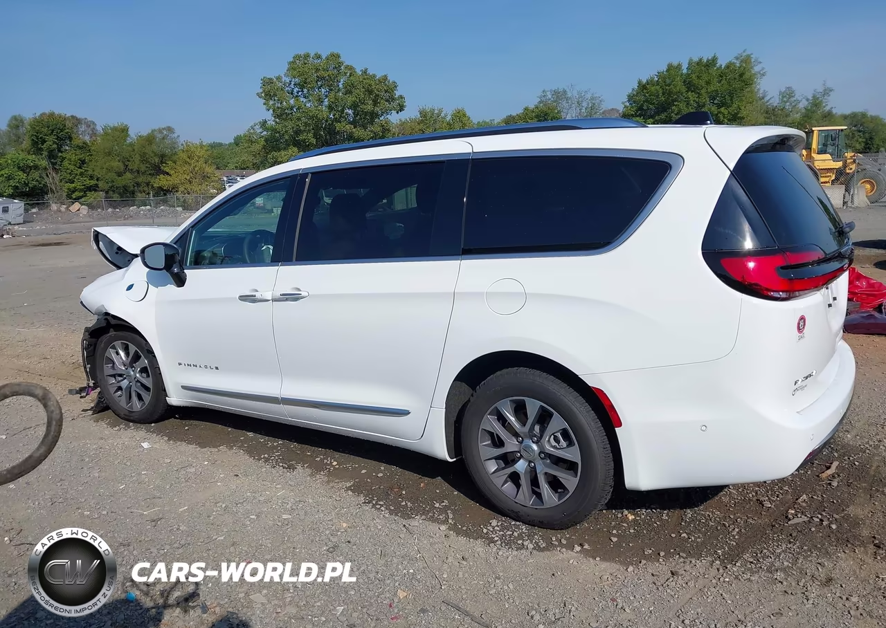 2023 Chrysler Pacifica Hybrid Pinnacle VIN:2C4RC1N76PR543377 - 15