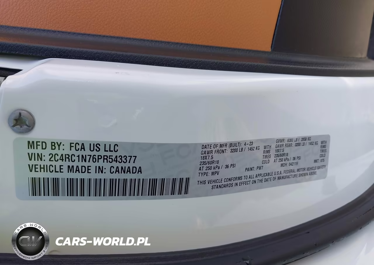 2023 Chrysler Pacifica Hybrid Pinnacle VIN:2C4RC1N76PR543377 - 9