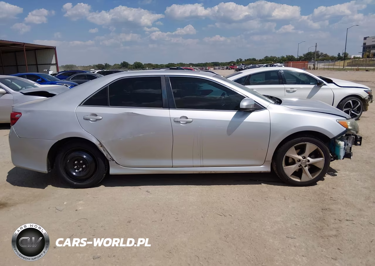 2014 Toyota Camry Se Sport VIN:4T1BF1FKXEU386783 - 13