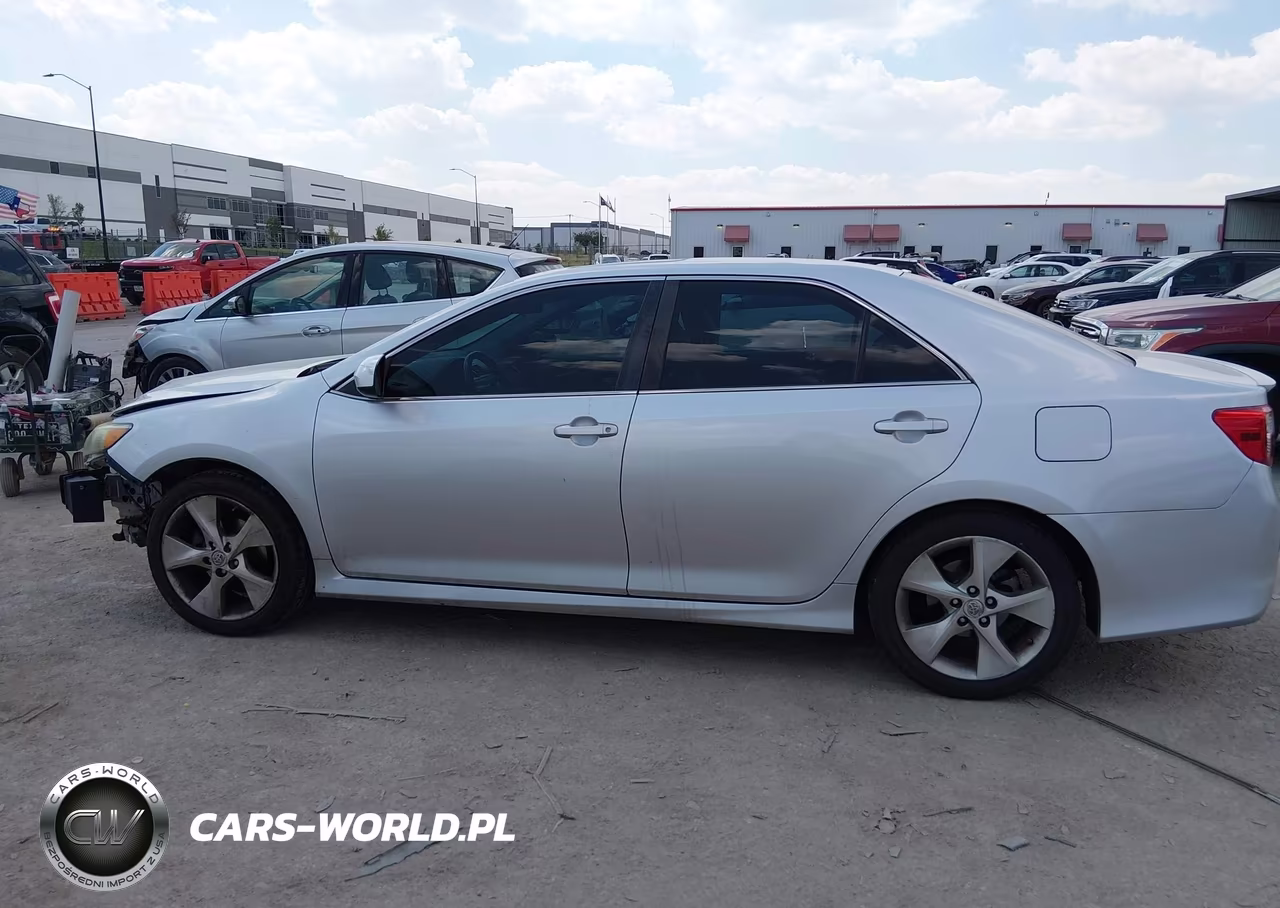 2014 Toyota Camry Se Sport VIN:4T1BF1FKXEU386783 - 14