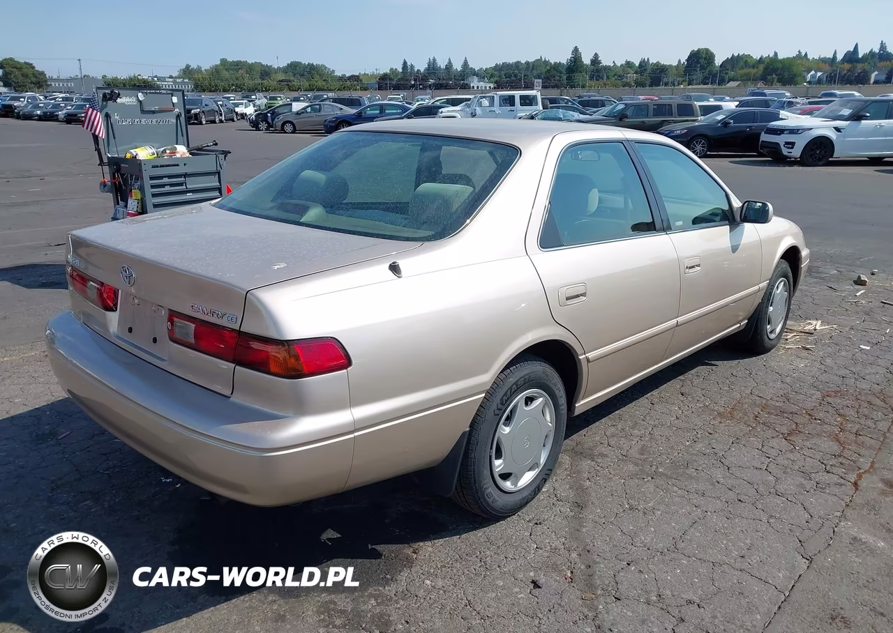 1998 Toyota Camry Ce VIN:4T1BG22K5WU857703 - 4