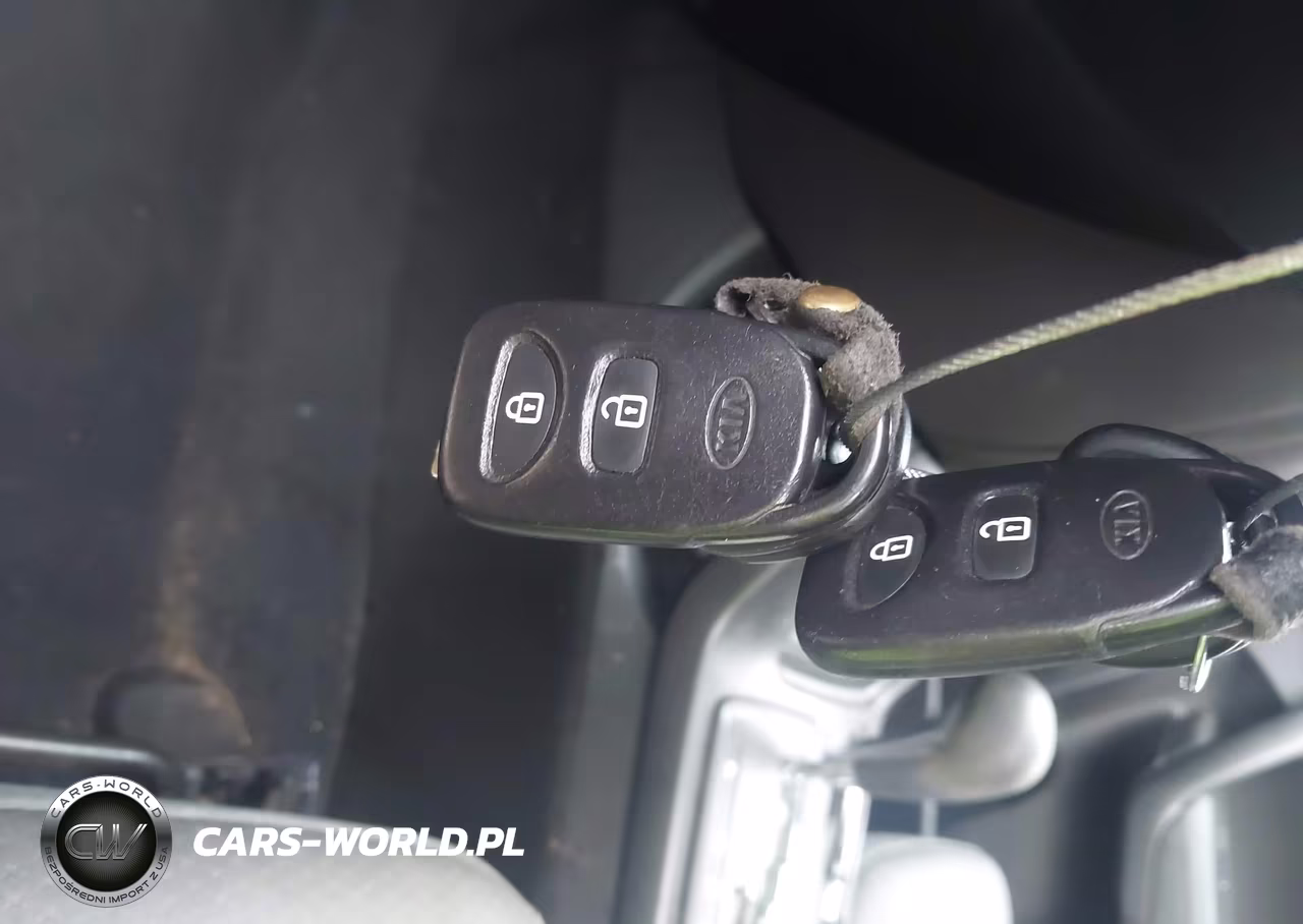 2013 Kia Sorento Lx V6 VIN:5XYKT4A27DG404453 - 11