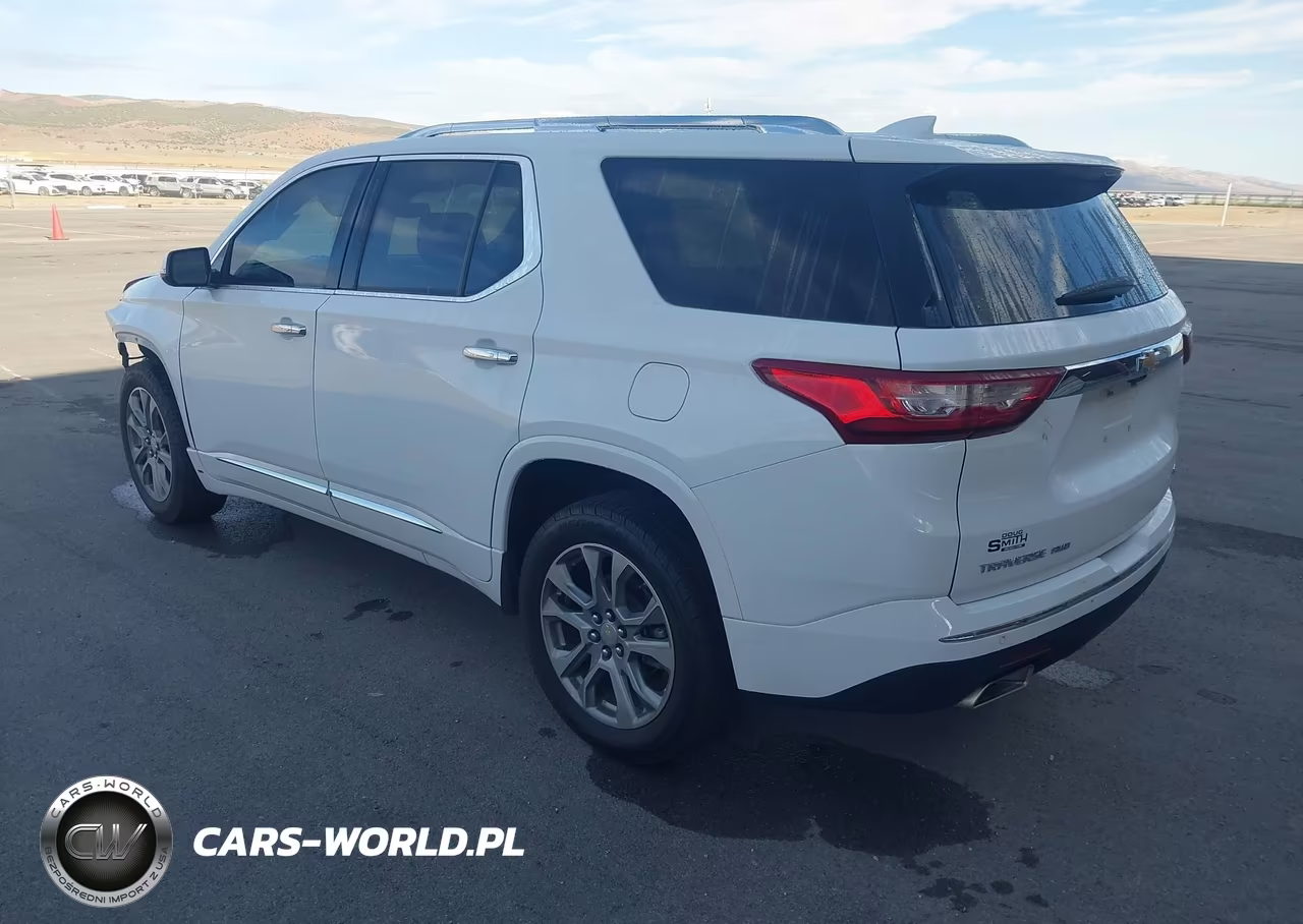 2019 Chevrolet Traverse Premier VIN:1GNEVKKW7KJ202634 - 3