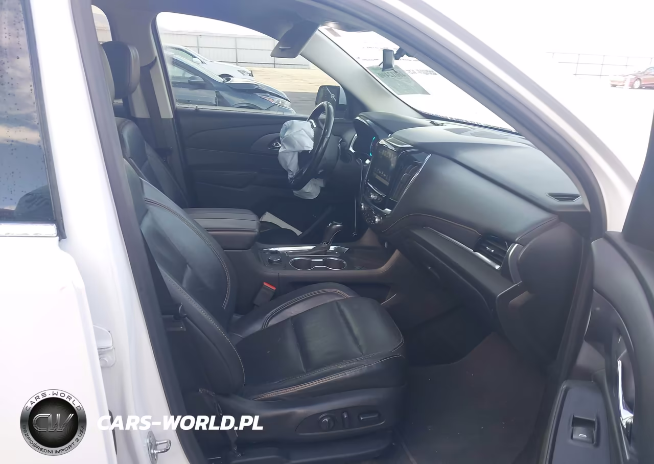 2019 Chevrolet Traverse Premier VIN:1GNEVKKW7KJ202634 - 5