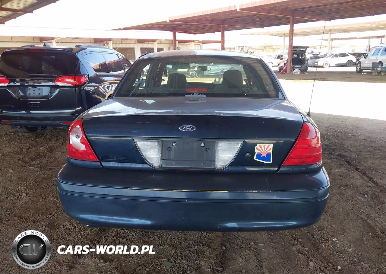 2005 Ford Crown Victoria Police VIN:2FAHP71W05X140199 - 16