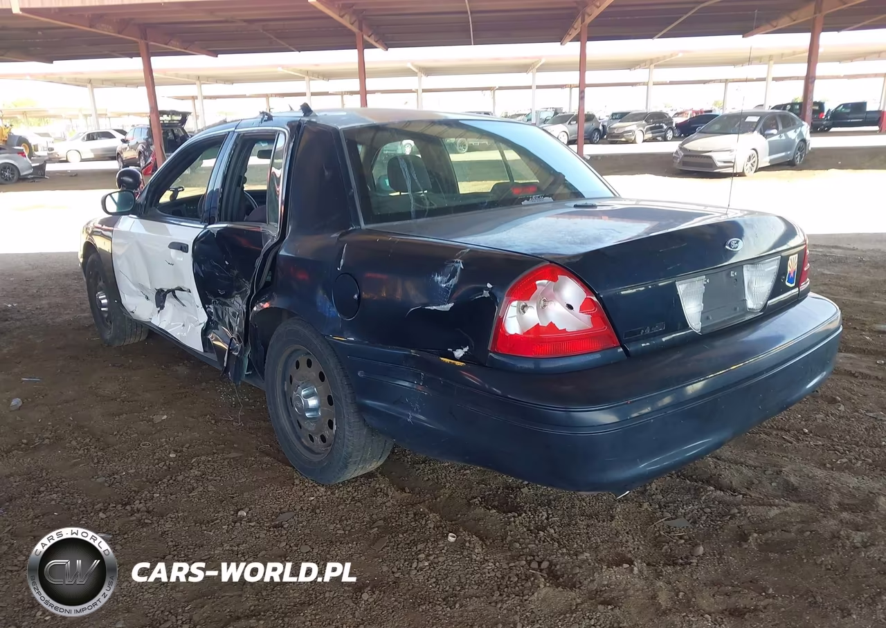 2005 Ford Crown Victoria Police VIN:2FAHP71W05X140199 - 3