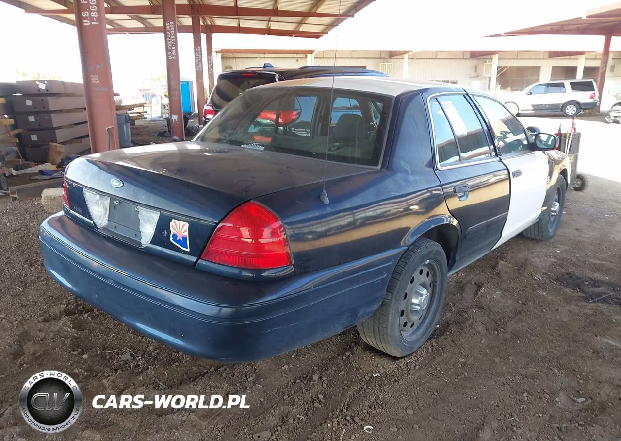 2005 Ford Crown Victoria Police VIN:2FAHP71W05X140199 - 4