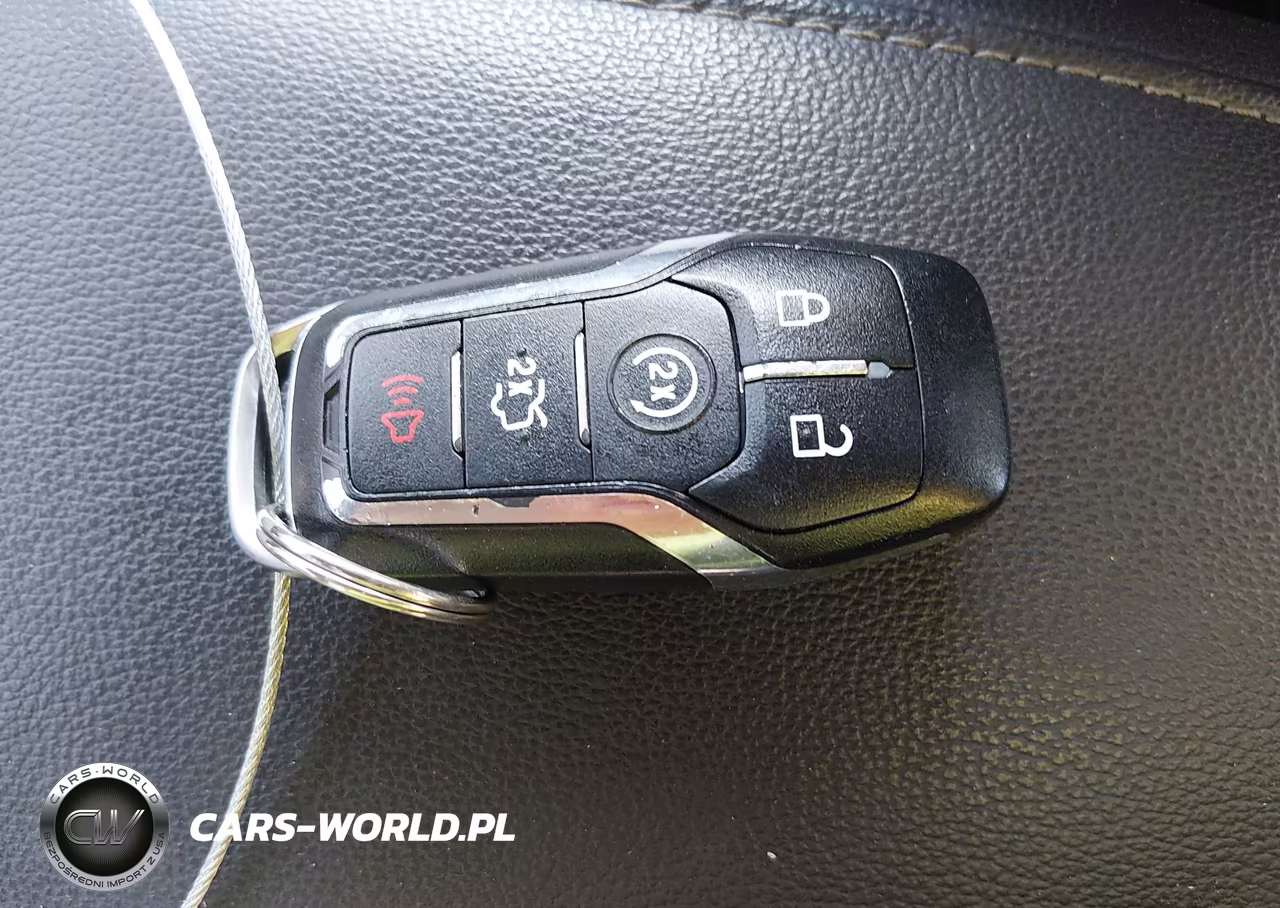 2014 Ford Fusion Titanium VIN:3FA6P0D90ER114754 - 11
