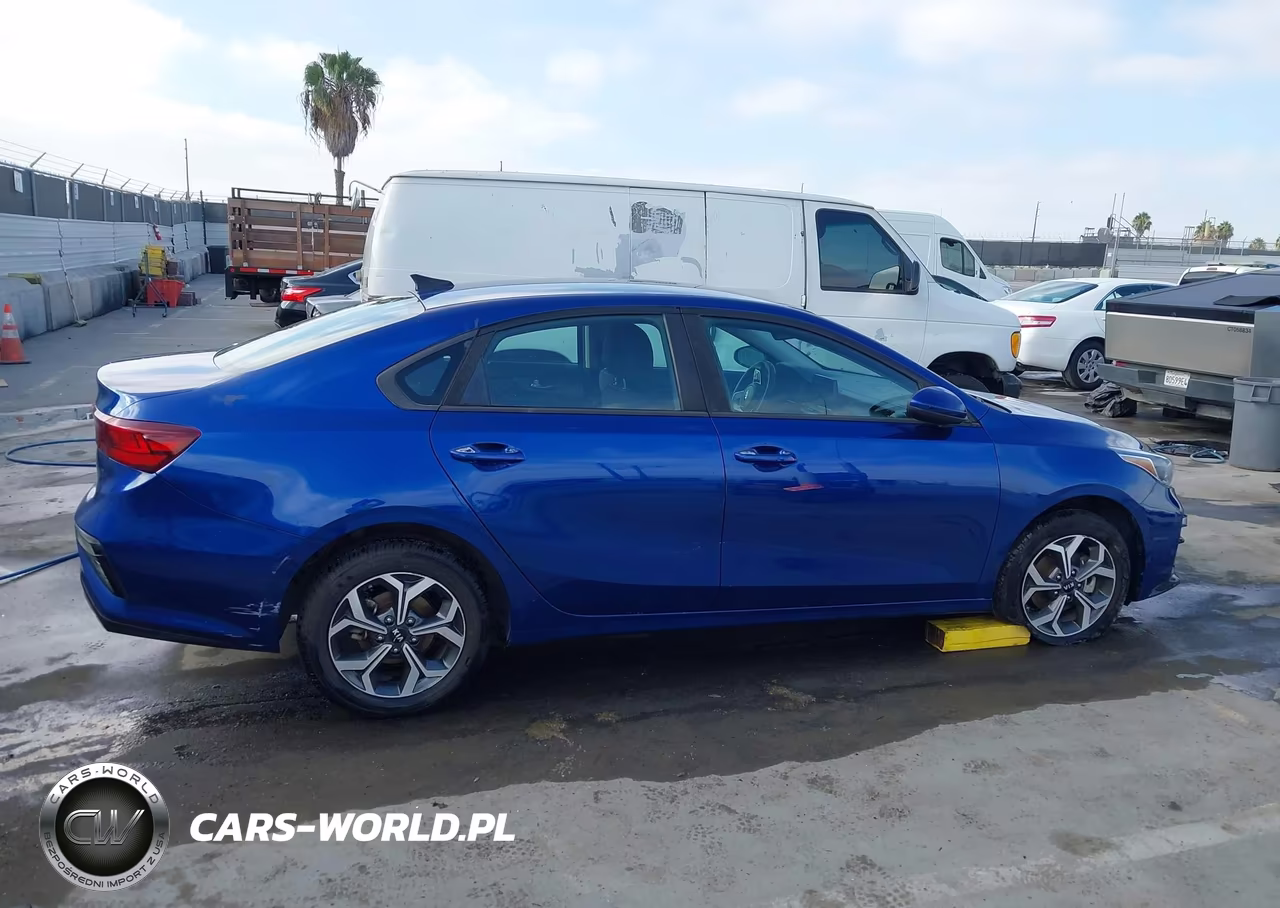 2019 Kia Forte Lxs VIN:3KPF24AD6KE043507 - 13