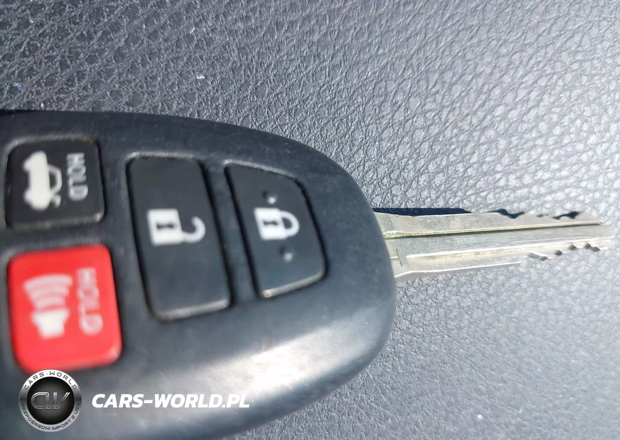 2015 Toyota Corolla Le Plus VIN:5YFBURHE4FP211735 - 11