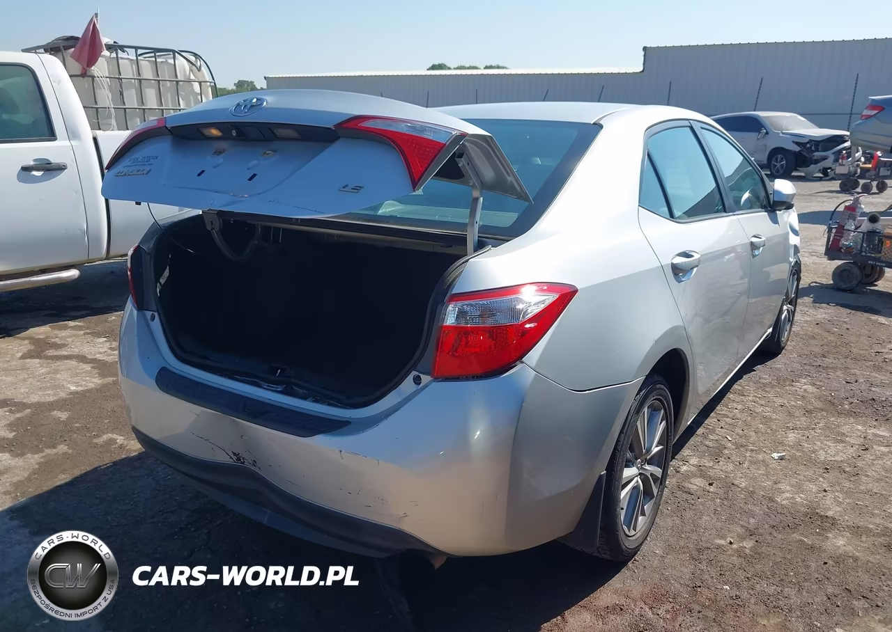 2015 Toyota Corolla Le Plus VIN:5YFBURHE4FP211735 - 4