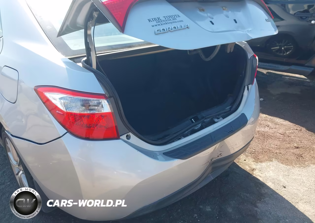 2015 Toyota Corolla Le Plus VIN:5YFBURHE4FP211735 - 6