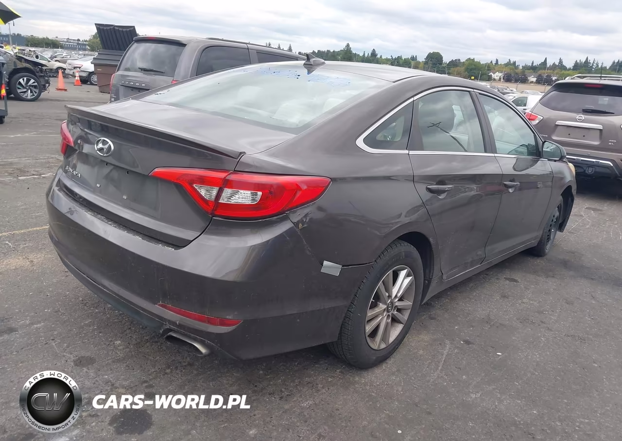 2016 Hyundai Sonata Se VIN:5NPE24AF2GH280396 - 4
