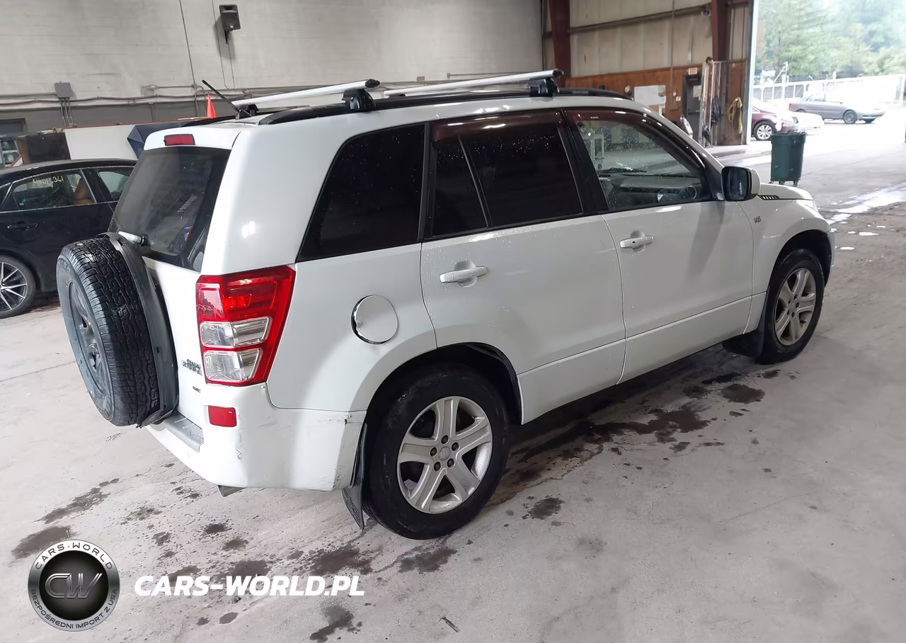 2006 Suzuki Grand Vitara Luxury VIN:JS3TD947564100725 - 4