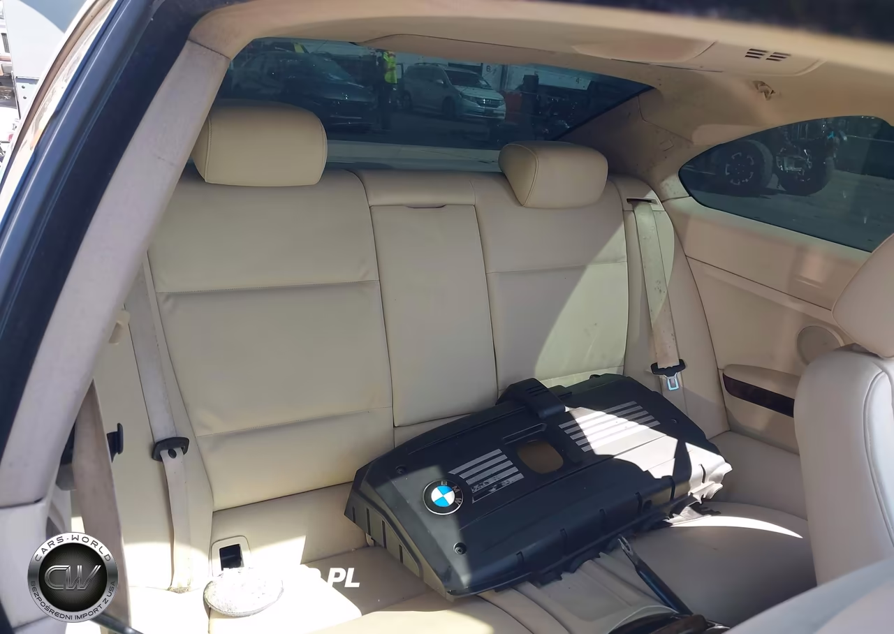 2007 BMW 328Xi VIN:WBAWV53557PW24097 - 8