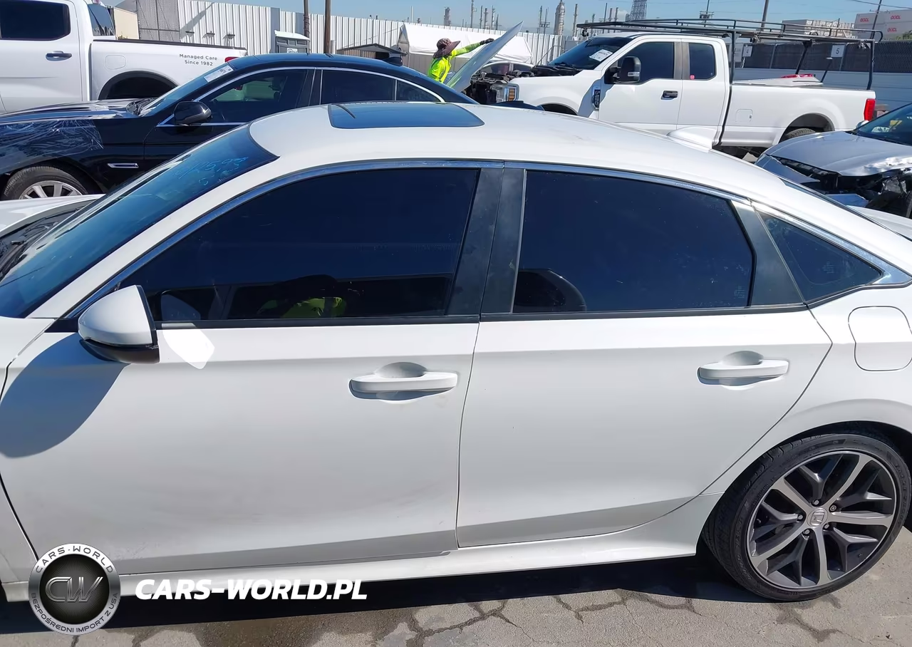 2023 Honda Civic Touring VIN:2HGFE1F91PH310303 - 15