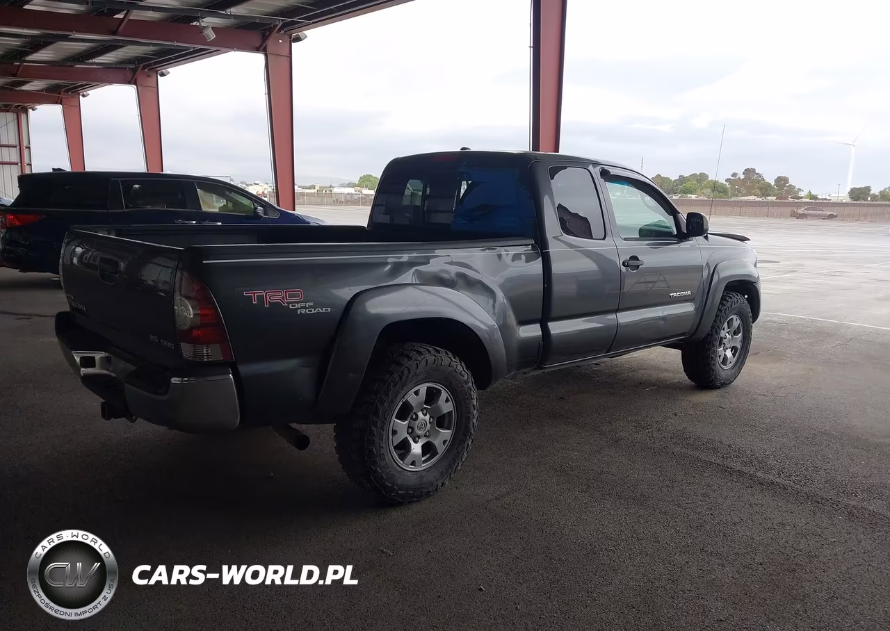 2009 Toyota Tacoma Base V6 VIN:5TEUU42N99Z632384 - 4