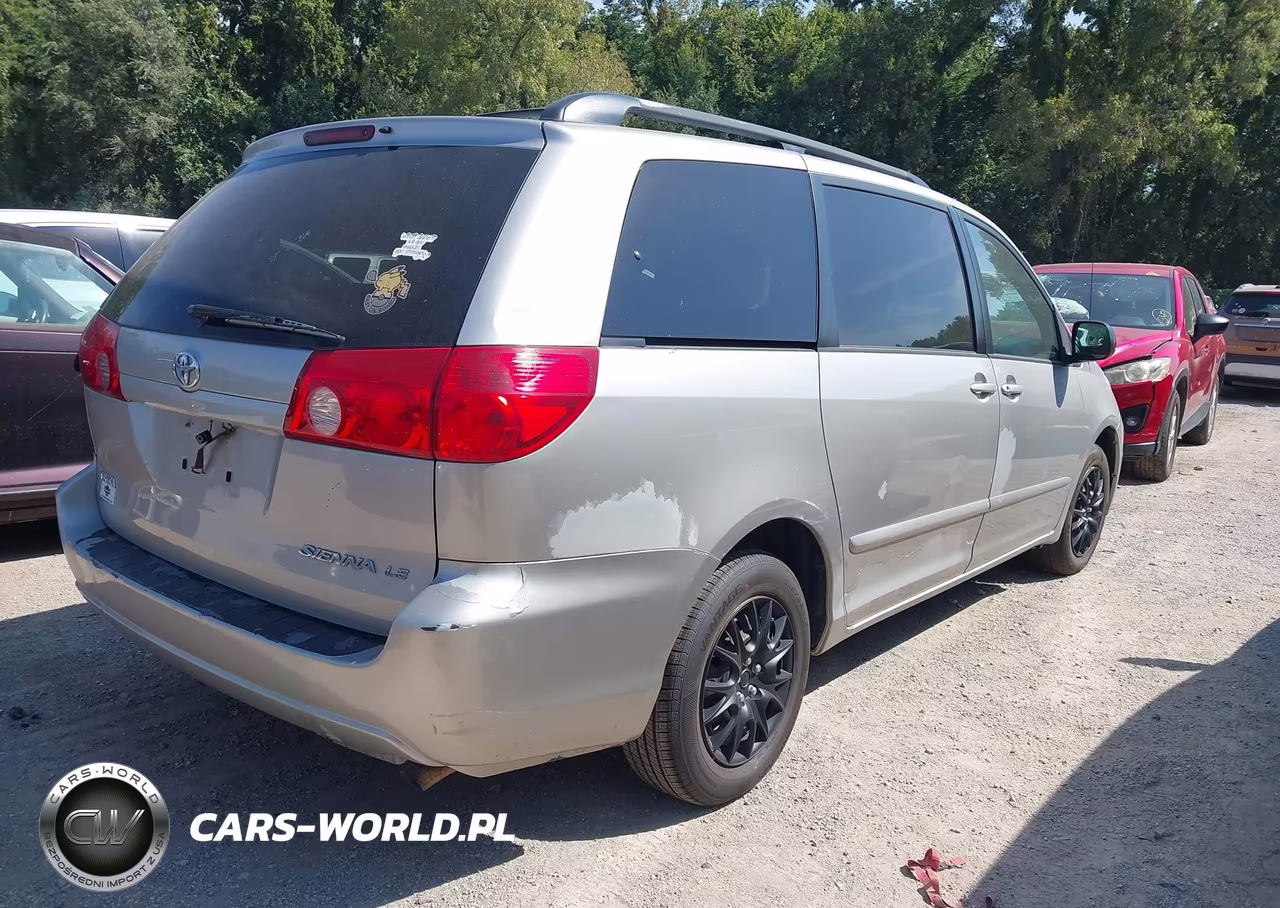 2009 Toyota Sienna Le VIN:5TDZK23CX9S281317 - 4
