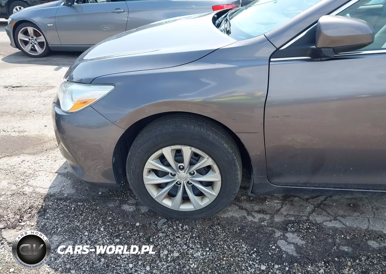 2015 Toyota Camry Le VIN:4T1BF1FK4FU482233 - 19