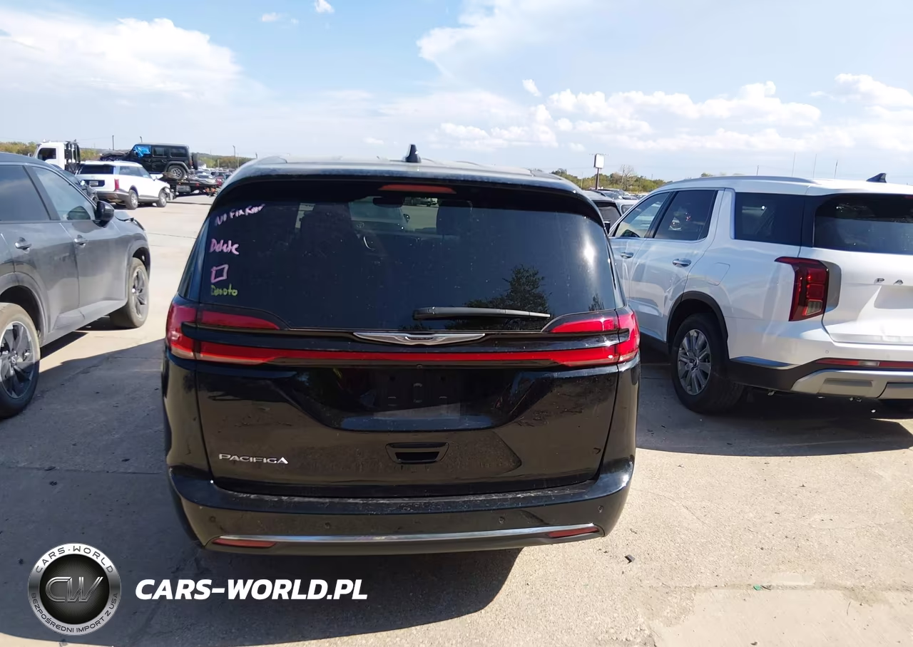 2025 Chrysler Pacifica Select VIN:2C4RC1BG6SR584136 - 16