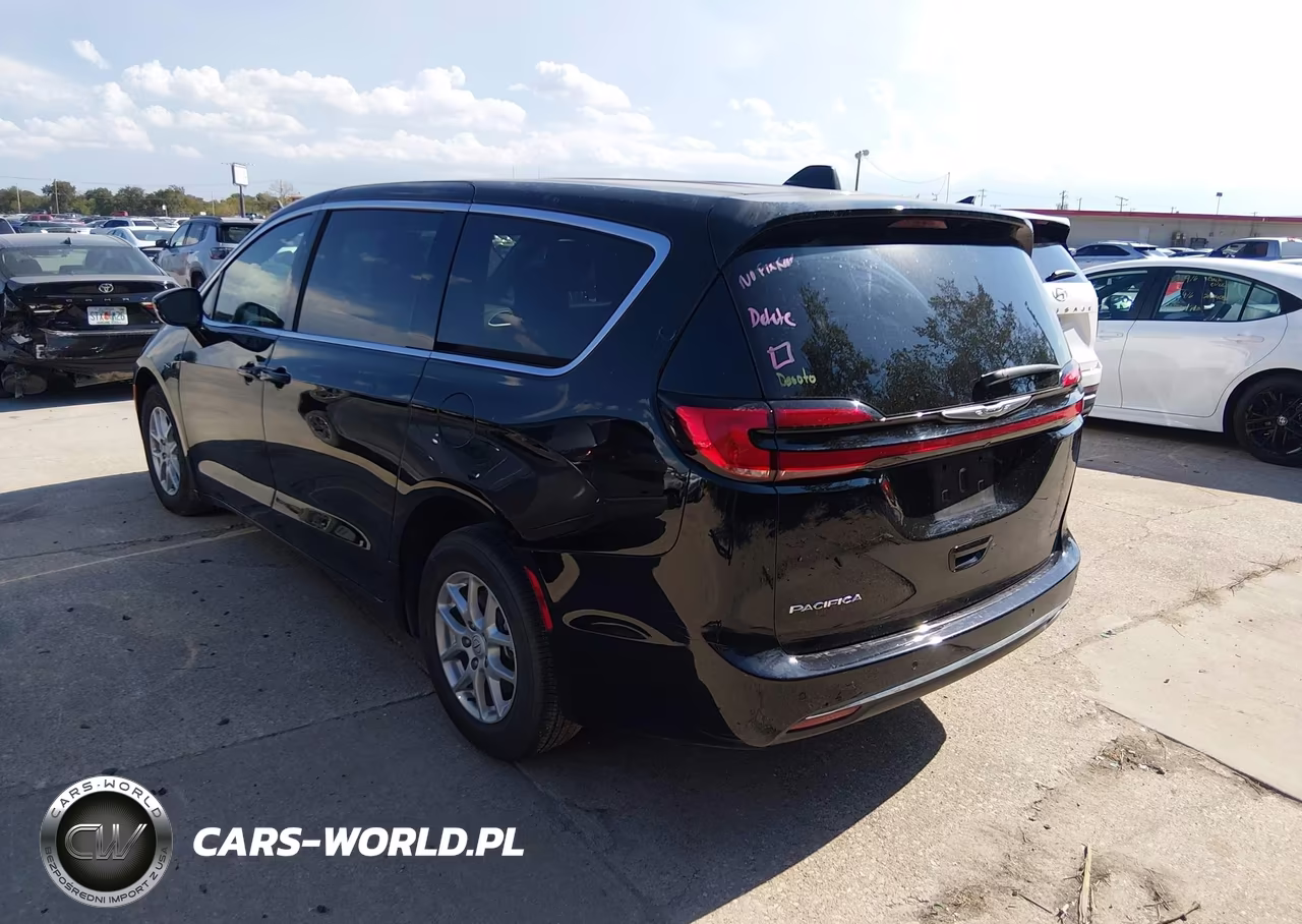 2025 Chrysler Pacifica Select VIN:2C4RC1BG6SR584136 - 3