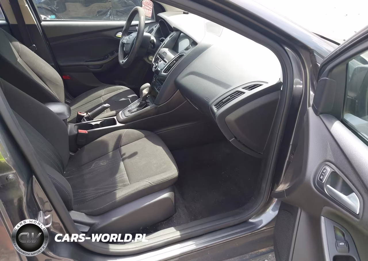 2017 Ford Focus Sel VIN:1FADP3H26HL256468 - 5