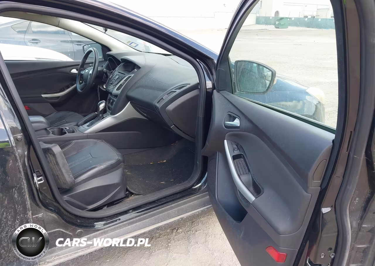 2014 Ford Focus Se VIN:1FADP3F27EL309936 - 5