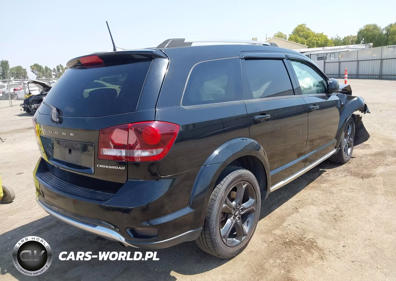 2020 Dodge Journey Crossroad VIN:3C4PDCGB7LT268790 - 4