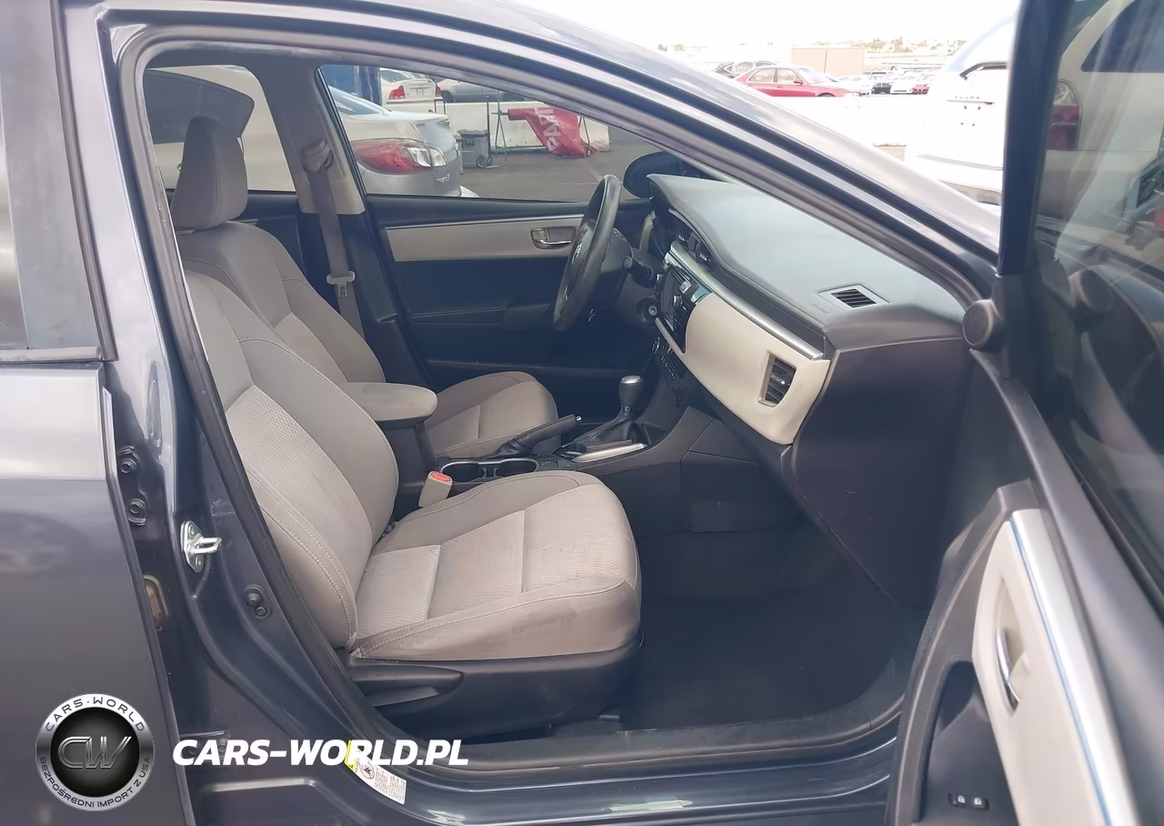 2015 Toyota Corolla Le Plus VIN:5YFBURHE7FP275543 - 5