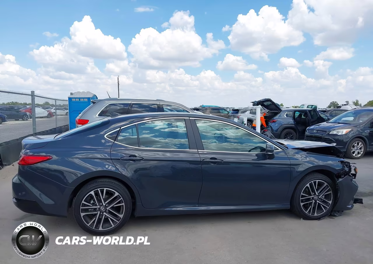 2026 Toyota Camry Xle VIN:4T1DAACK7TU760971 - 13