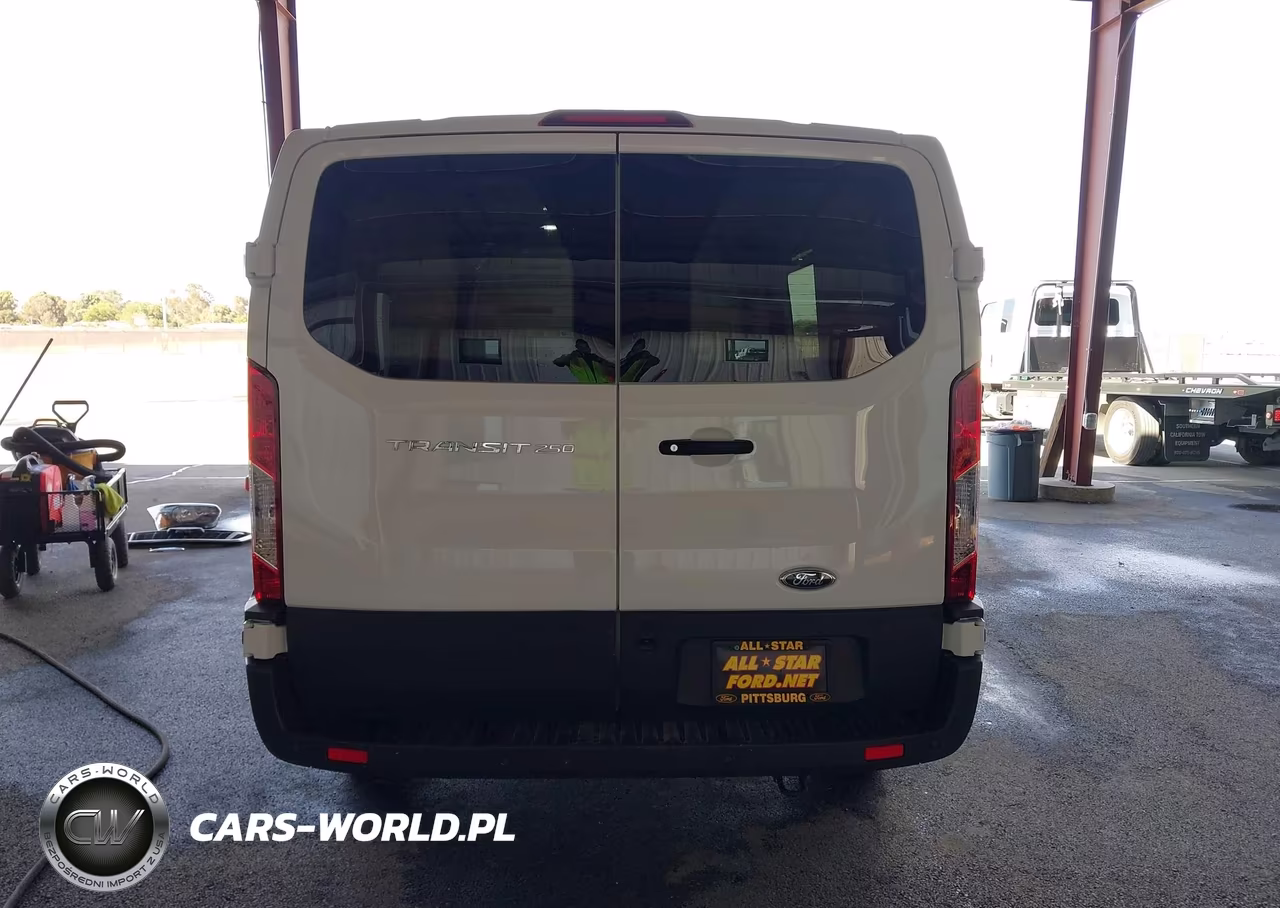 2024 Ford Transit-250 VIN:1FTBR1Y82RKB25274 - 17