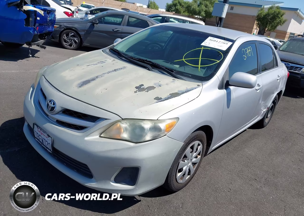 2011 Toyota Corolla Le VIN:2T1BU4EE8BC561113 - 2