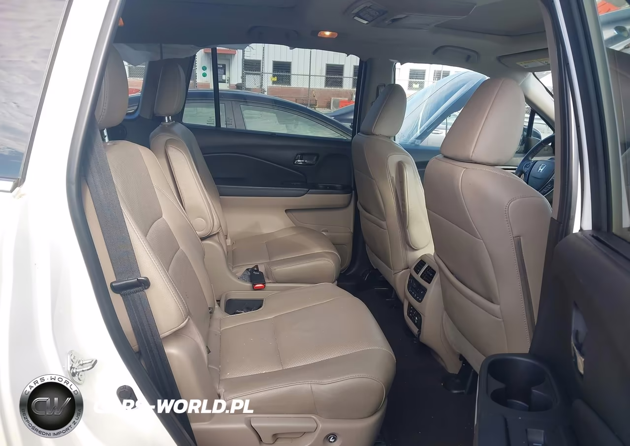 2017 Honda Pilot Elite VIN:5FNYF6H01HB084223 - 8
