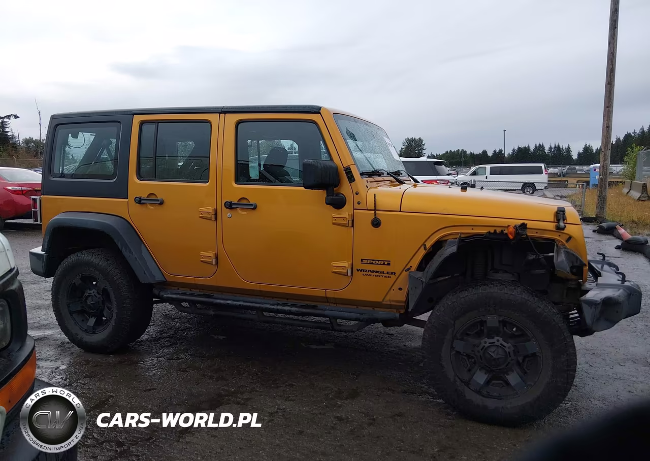 2014 Jeep Wrangler Unlimited Sport VIN:1C4BJWDG2EL321804 - 14