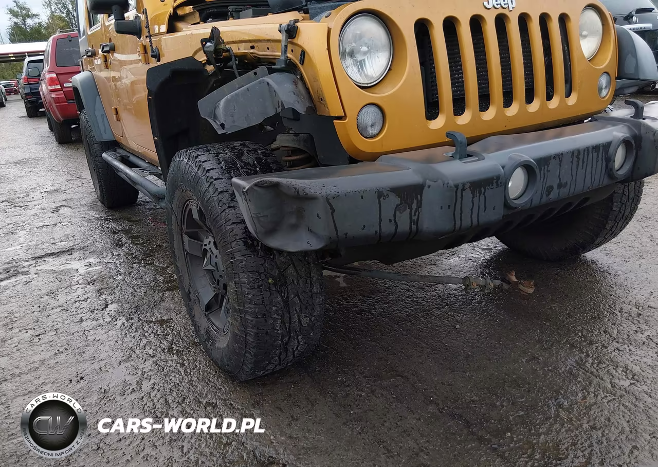 2014 Jeep Wrangler Unlimited Sport VIN:1C4BJWDG2EL321804 - 6