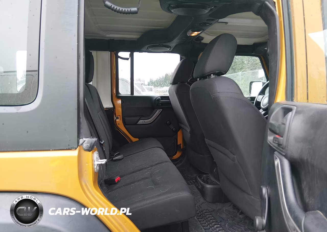 2014 Jeep Wrangler Unlimited Sport VIN:1C4BJWDG2EL321804 - 8