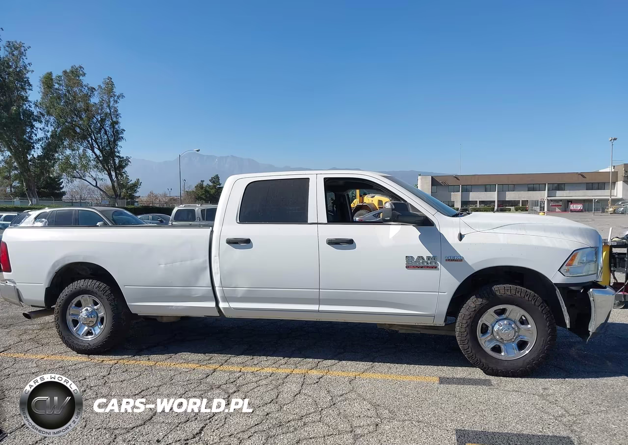 2017 Ram 2500 Tradesman 4X2 8' Box VIN:3C6UR4HJ8HG629595 - 16