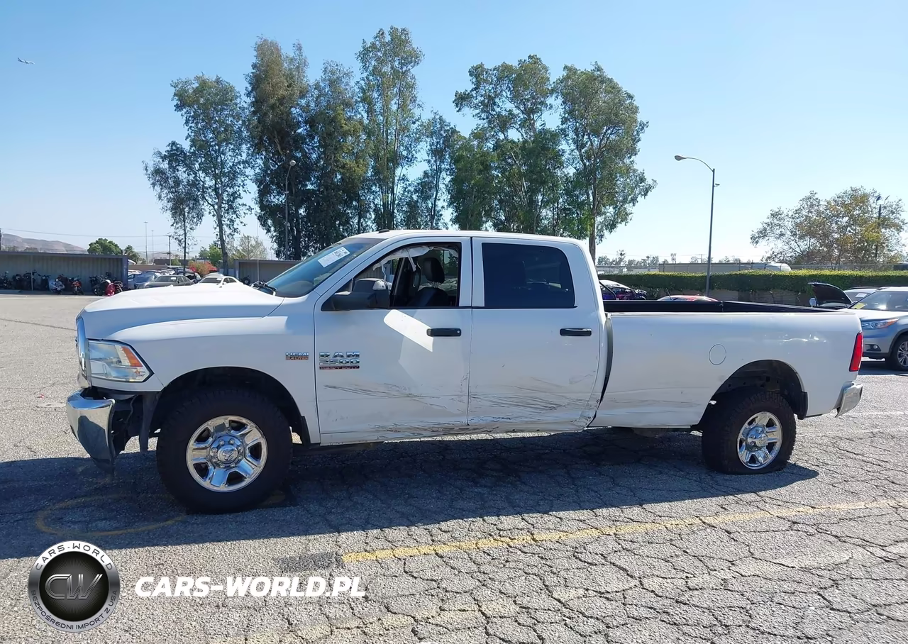 2017 Ram 2500 Tradesman 4X2 8' Box VIN:3C6UR4HJ8HG629595 - 17