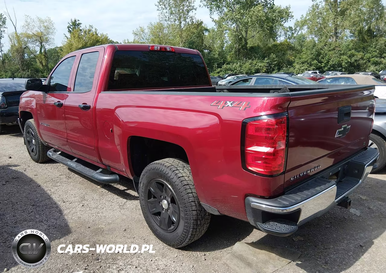 2018 Chevrolet Silverado 1500 1Lt VIN:1GCVKREC2JZ163415 - 3