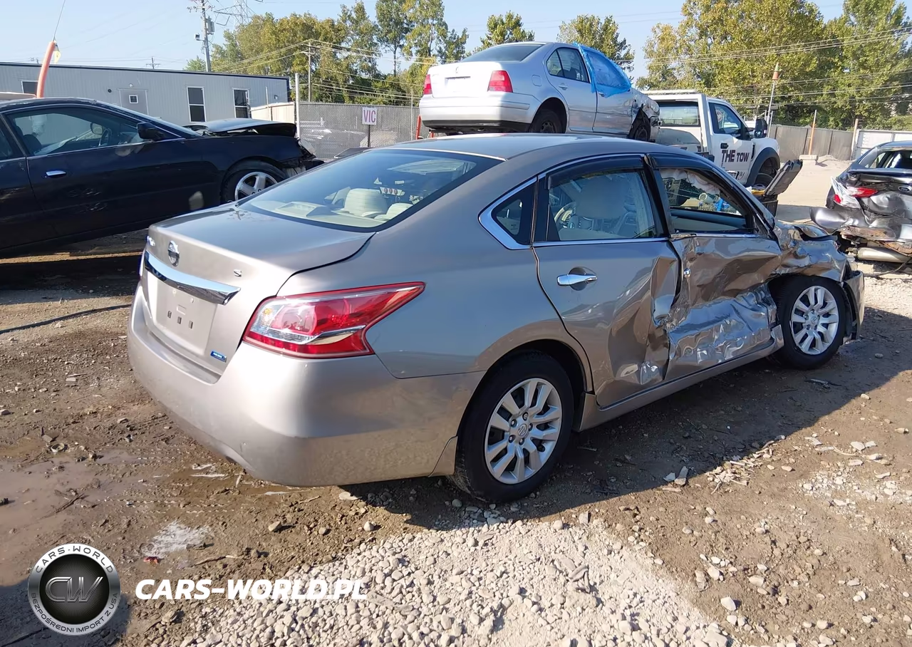 2013 Nissan Altima 2.5 S VIN:1N4AL3APXDC262675 - 4