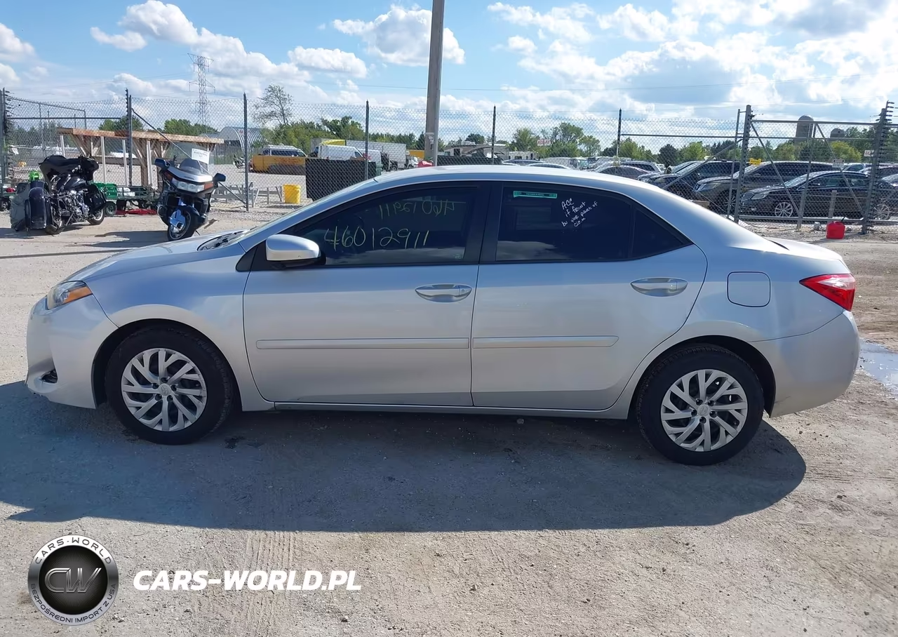 2017 Toyota Corolla Le VIN:2T1BURHE6HC925773 - 14