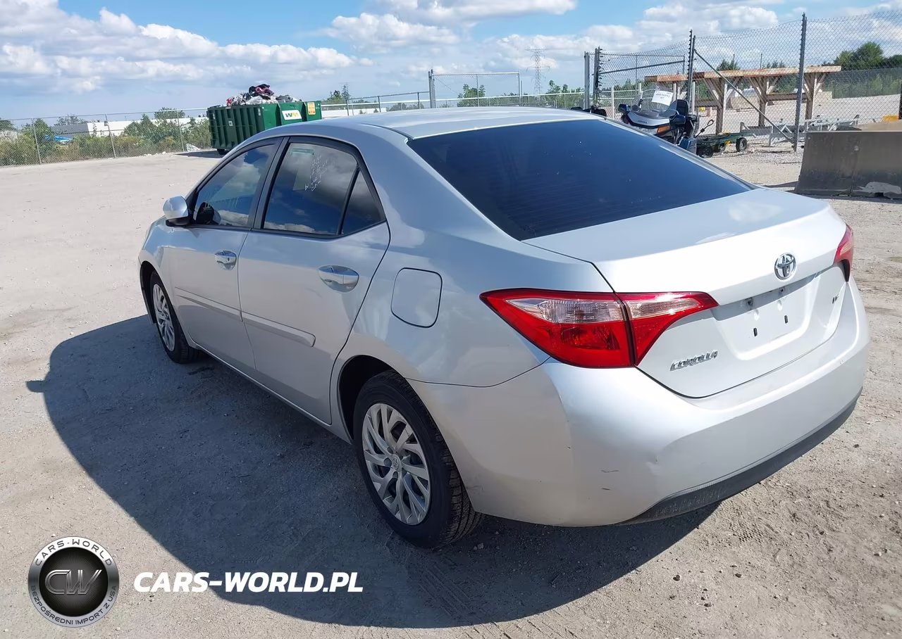 2017 Toyota Corolla Le VIN:2T1BURHE6HC925773 - 3
