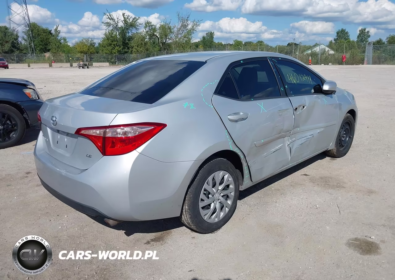 2017 Toyota Corolla Le VIN:2T1BURHE6HC925773 - 4