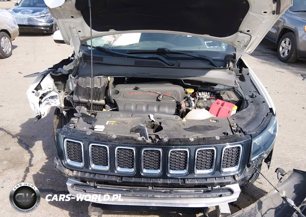 2019 Jeep Compass Latitude 4X4 VIN:3C4NJDBBXKT767661 - 10