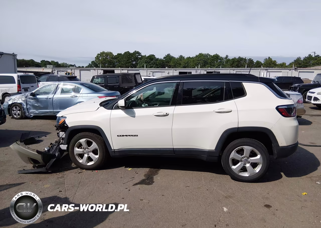 2019 Jeep Compass Latitude 4X4 VIN:3C4NJDBBXKT767661 - 14
