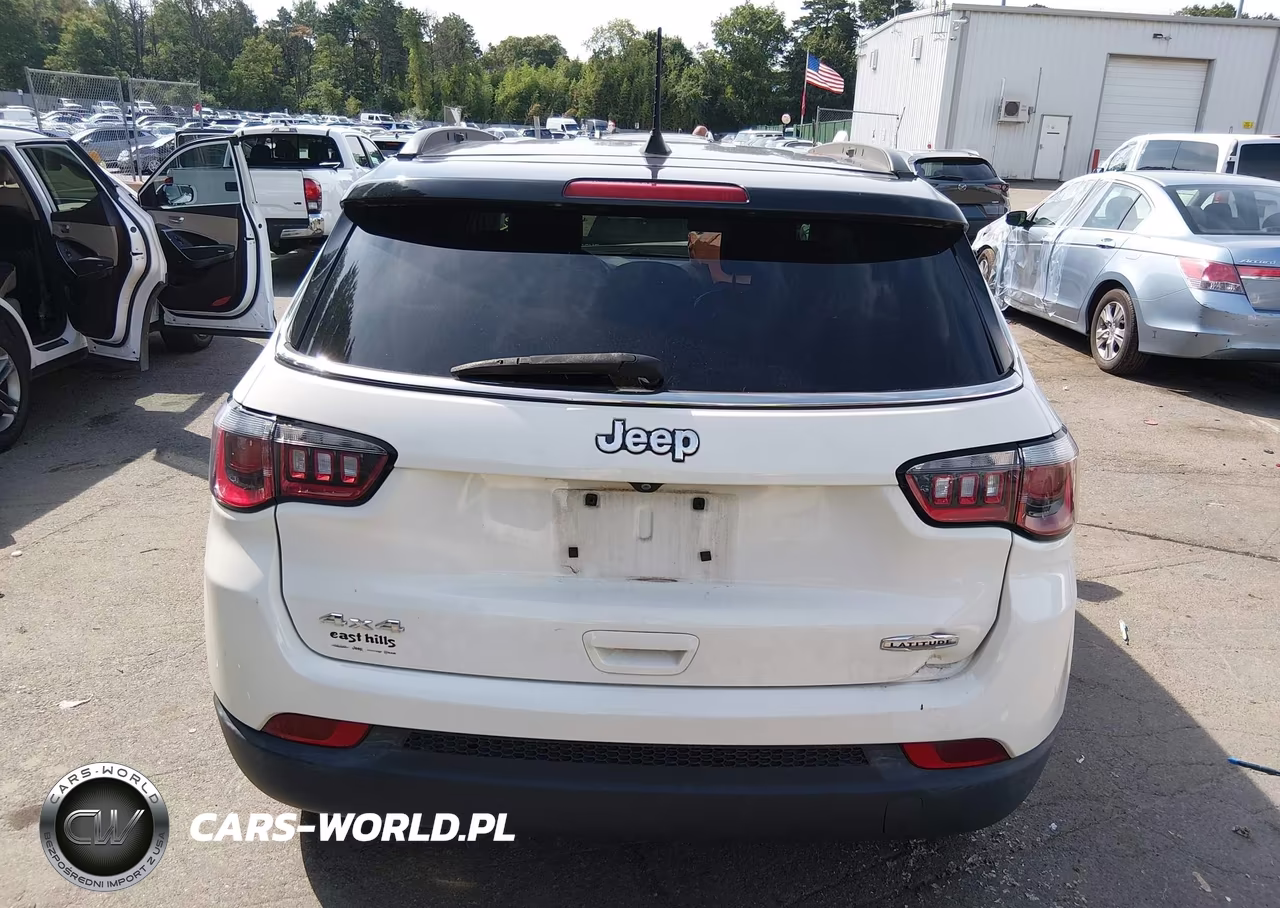 2019 Jeep Compass Latitude 4X4 VIN:3C4NJDBBXKT767661 - 16