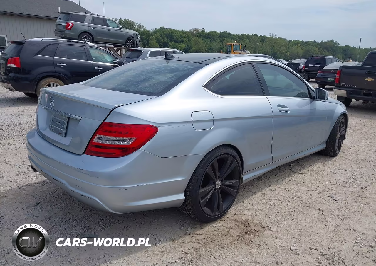 2013 Mercedes-Benz C 250 VIN:WDDGJ4HBXDG017450 - 4